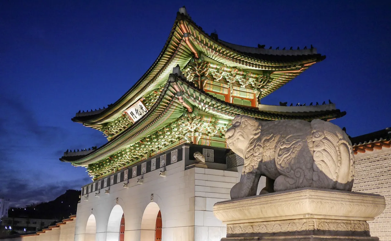 Skyline und Palast von Seoul – Auswandern nach Südkorea