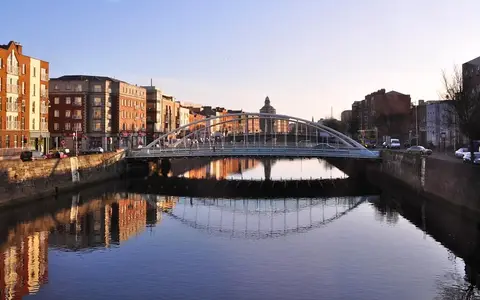 Stadtzentrum von Dublin am Fluss Liffey – Auswandern nach Irland
