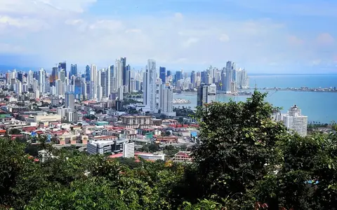 Skyline von Panama-Stadt am Pazifik – Auswandern nach Panama