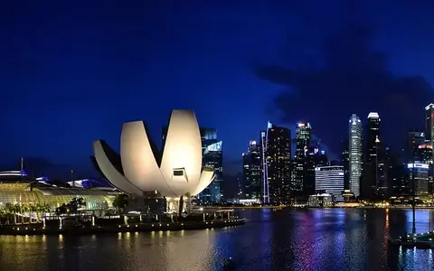Skyline von Singapur an der Marina Bay – Auswandern nach Singapur