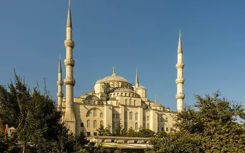Bosporus und Moschee in Istanbul – Auswandern nach die Türkei